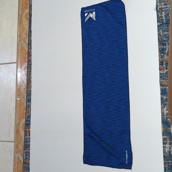 Hydro Active Mission Cooling Athletic Performance Towel - Picture 1 of 6